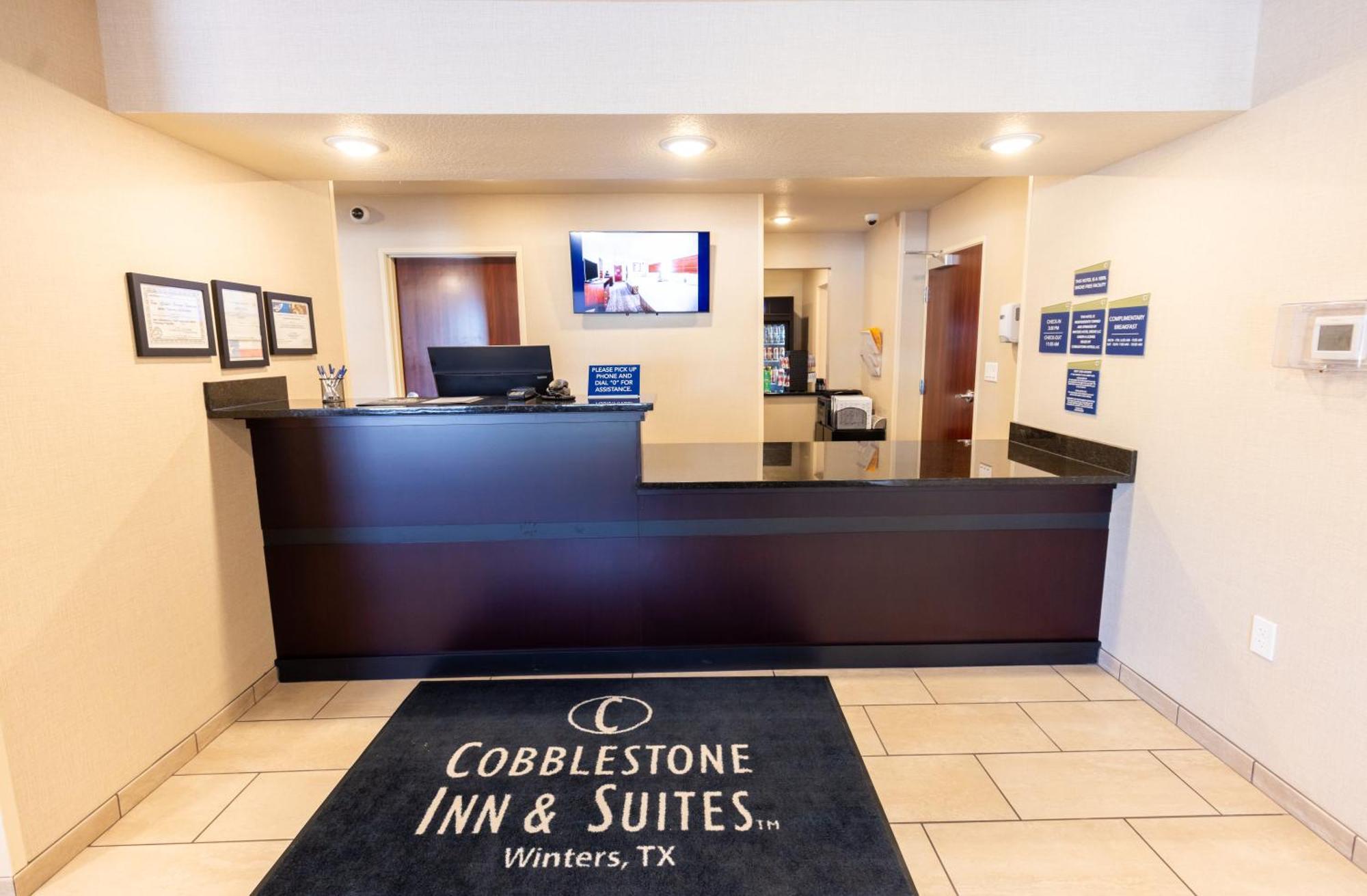 Cobblestone Inn & Suites - Winters Exterior photo